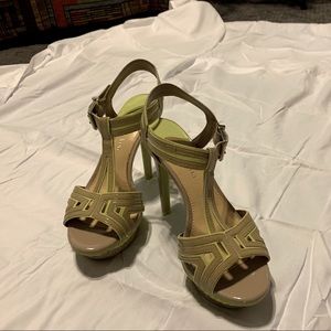 4 inch heeled platform sandal